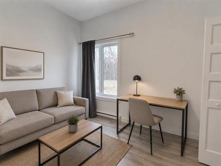 Grand 5 1/2 – REZ-DE-CHAUSSÉE