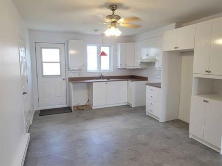 Beau 4 ½ rénové Saint-Jean-sur-Richelieu – location maintenant