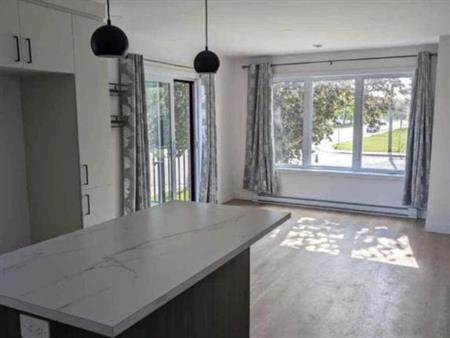 4 1/2 - Saint-Jean-sur-Richelieu - 1 800 $/mois