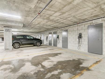 Condo 31/2 à Loué Avec GARAGE