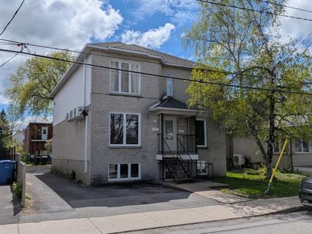 5 1/2 LONGUEUIL