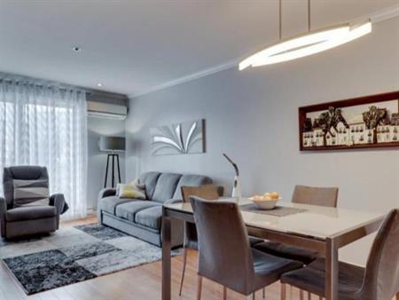 Condo avec garage et stationnement exterieur, secteur d'Anjou