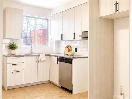 Charmant Appartement à Louer à Greenfield Park Emplacement Idéal et Confort Assuré !