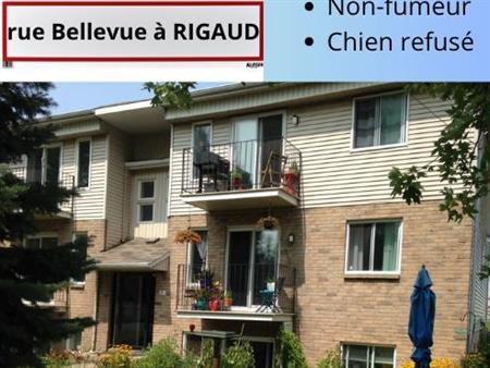 4 1/2 À RIGAUD Libre DÈS MAINTENANT