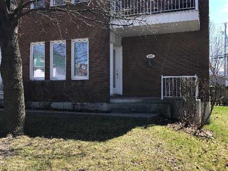 5 1/2 Quartier Bourg-Joli , chauffage et electricité inclus