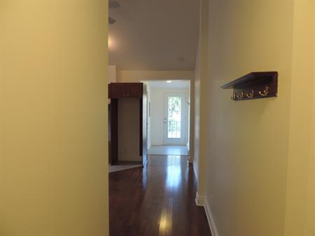 3 1/2 Libre, Haut De Triplex, Moderne