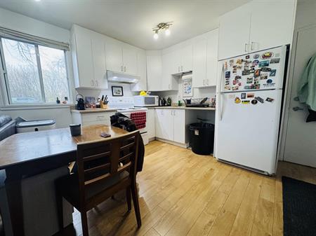 Costebelle-Banville Appartement 4 ½ à Louer Duberger-Les Saules Juillet 2026