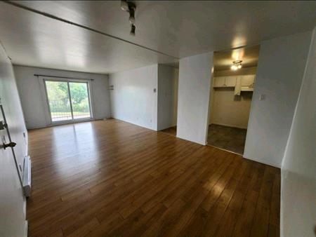 4 1/2 à louer Juillet La Prairie Rive-sud de Montréal