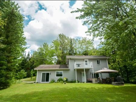 MAISON À LOUER — RICHMOND (CANTON DE CLEVELAND)