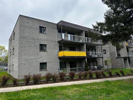À LOUER — Condo de coin, 3545 chemin Sainte-Foy,