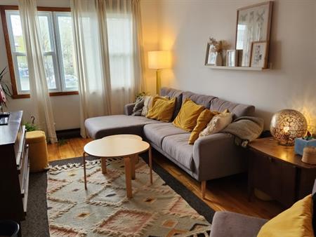 5 1/2 RDC Avec Cour Privée - Rosemont