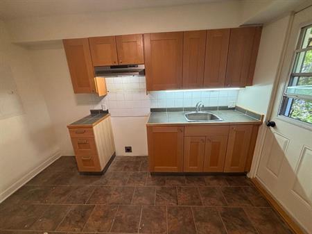 3 1/2 A LOUER ELECTRO INCLUS ROSEMOUNT 6834 CHATELAIN $1,300