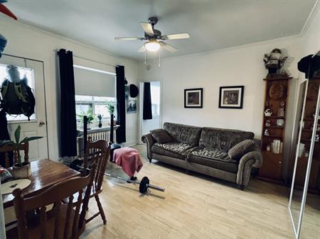 BEAU 3 1/2 AU COEUR DE BEDFORD !
