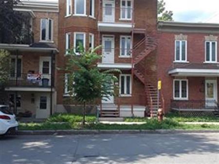 APPARTEMENT À LOUER 3 CHAMBRES