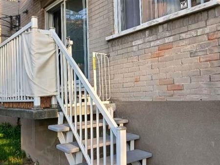 4 1/2 a Louer