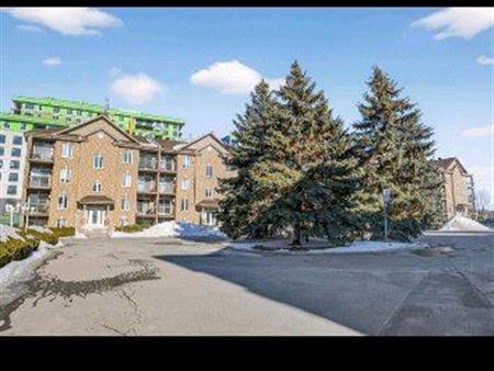 À louer / for rent 4 1/2 Disponible le 1 er juillet à Chomedey Laval