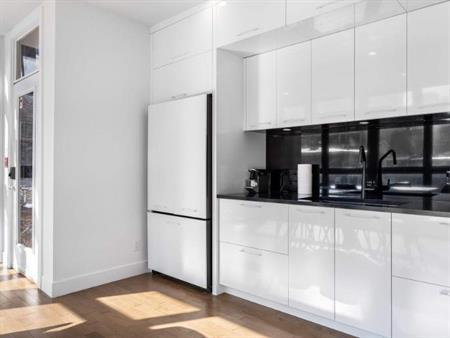 401 -3414 Rue Stanley