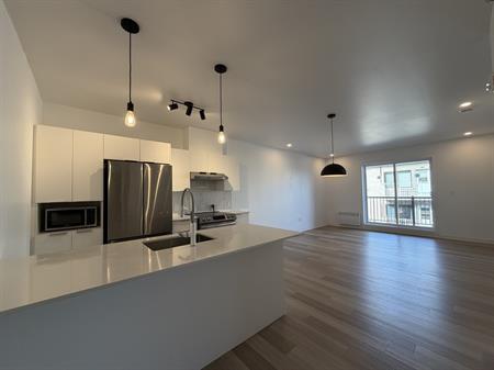 Appartement 3 1/2 Moderne Et Neuf