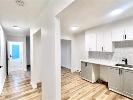 2 CH - 1 SDB - Montréal - $1,775 /mo