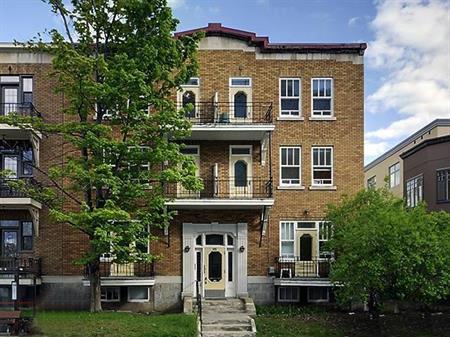 Grand 4 1/2 à louer dans le quartier Montcalm - St-Sacrement