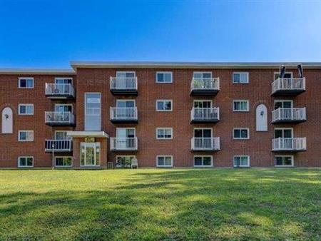 3 CH - 1 SDB - Granby - $1,450 /mo