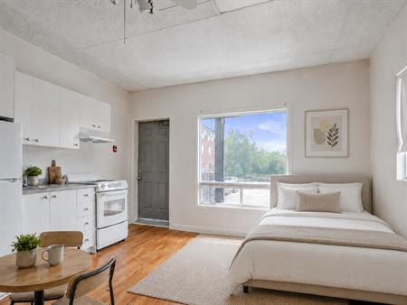 Studio à Louer -1044, King E, Sherbrooke