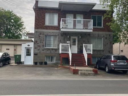 Location d'un 41/2 à Rivière des Prairies, niveau sous sol dans un quatre plex.