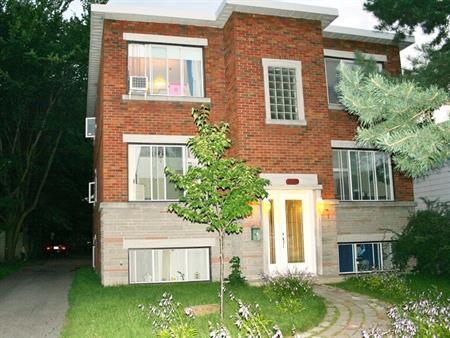 5 1/2 (vrai) Vieux-Longueuil