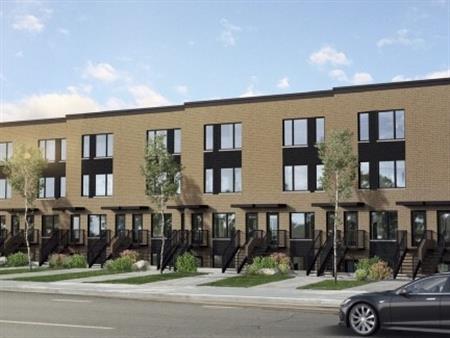 CONDO 4 1-2+GRAND BALCON+PARKING OPTION