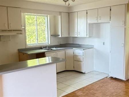 GRAND 5 ½ À LOUER – FLEURIMONT – DISPONIBLE MAINTENANT