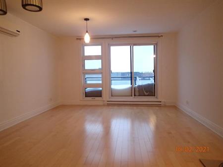 Condo 4 1/2 a louer