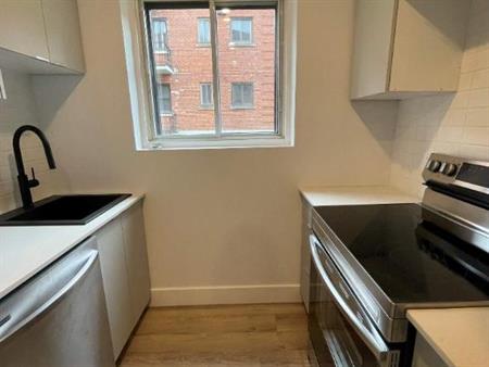 2 CH - 1 SDB - Montréal - $1,949 /mo