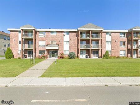 2 CH - 1 SDB - Granby - $1,299 /mo