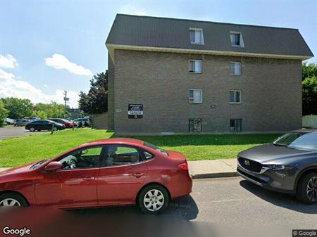 2 CH - 1 SDB - Longueuil - $1,549 /mo