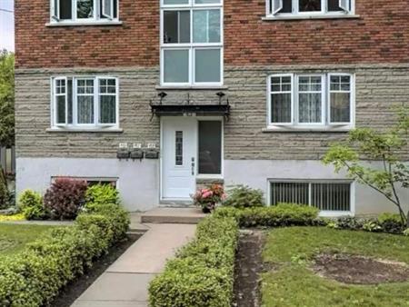 4 1/2 à louer Laval