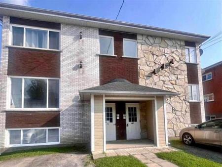 🏡 1 MOIS GRATUIT – Superbe 4 ½ rénové à Salaberry-de-Valleyfield ! 1er juillet 2026