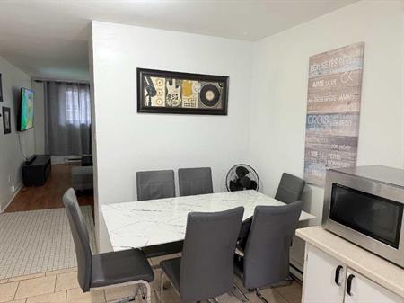 Beau et grand 4 1/2 Longueuil pour