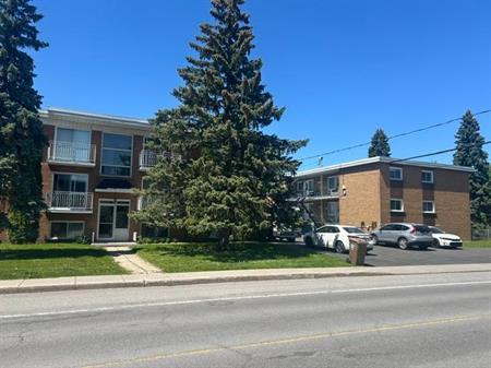 Grand 5 ½ fraîchement peinturé, libre immédiatement! Beloeil 354-5