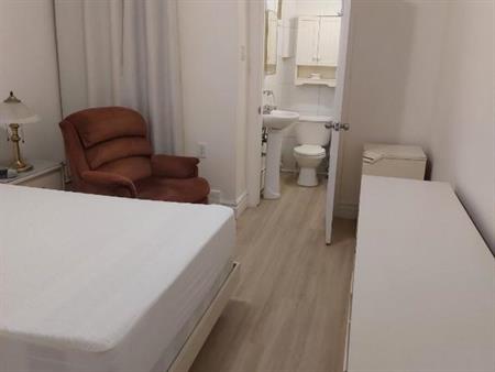 2 1/2 meublé St-Sauveur