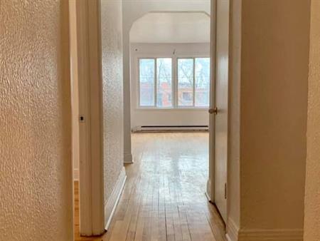 NDG - Beau 5 1/2 De 3 Chambres