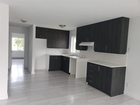 4 1/2 condo style
