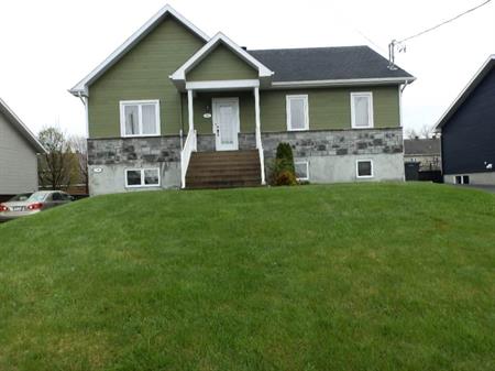 Logement 5 1/2 duplex