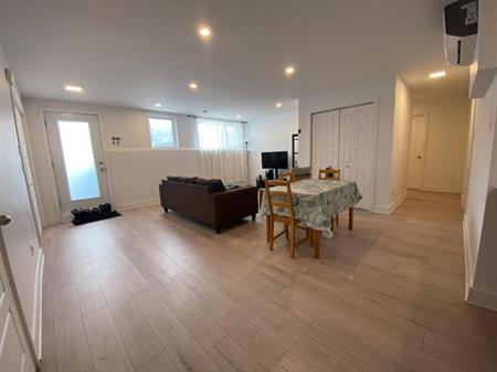 Beau 5 1/2 – Niveau jardin – Triplex 2021 – Longueuil