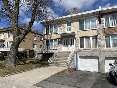 5 1/2 Haut Duplex à Louer