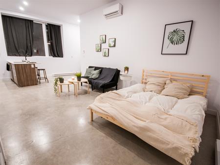 Studio Moderne Tout Inclus à Louer