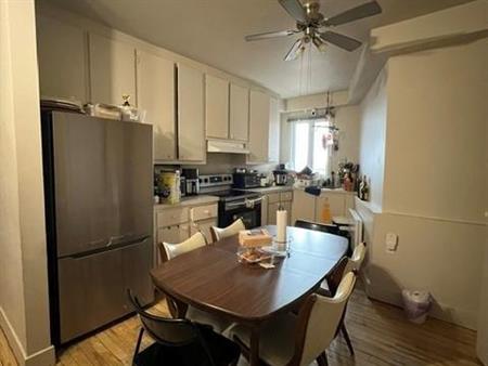 Offre spéciale sur ce magnifique 4 ½