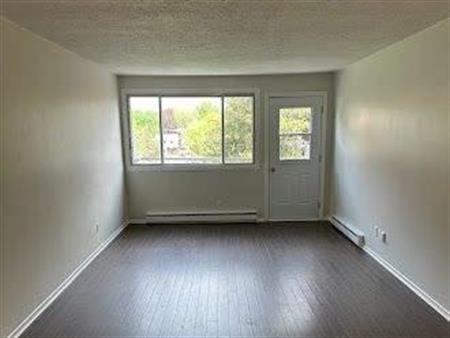 3 CH - 1 SDB - Gatineau - $1,899 /mo