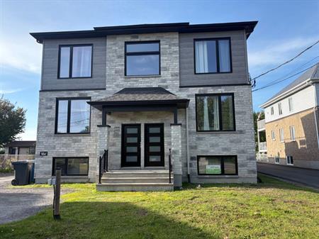 Beau 5 1/2 1er juillet, 1995$/mois, Terrebonne Chemin Saint-Charles
