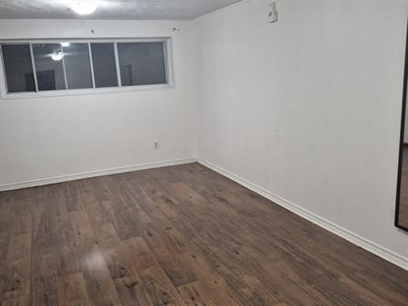LOGEMENT 2 ½ À LOUER – DISPONIBLE IMM