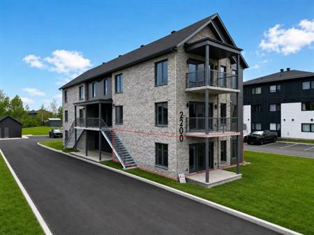 Appartement - Condominium à louer 4 1/2 #102
